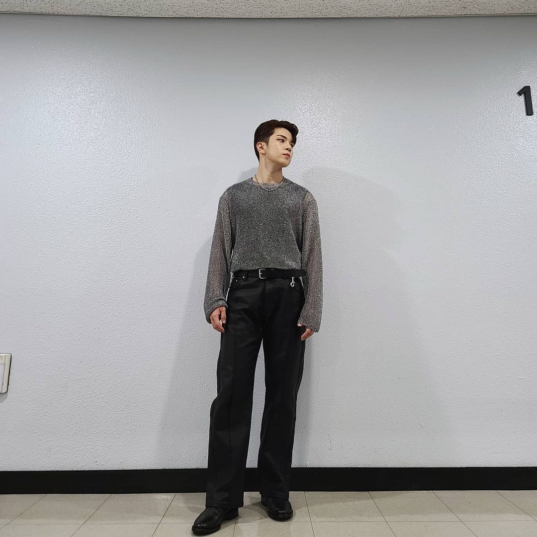 NFlyingFr_Fan's tweet photo. 13.06.2021 #HWESEUNG 

[ Instagram | hweng_star ]

"Cool
.
.
#NFlying #YooHweseung #Populaire #Moonshot #ManOnTheMoon, #Aujourd'hui #OnFilmeSurScène #LaScèneEstJolie #JePorte #UneCotteDeMaille #C'est une #Armure #QuiS'étire "

@NFlyingofficial @NF_official_jp #엔플라잉 #유회승 https://t.co/s3xbSy6S91