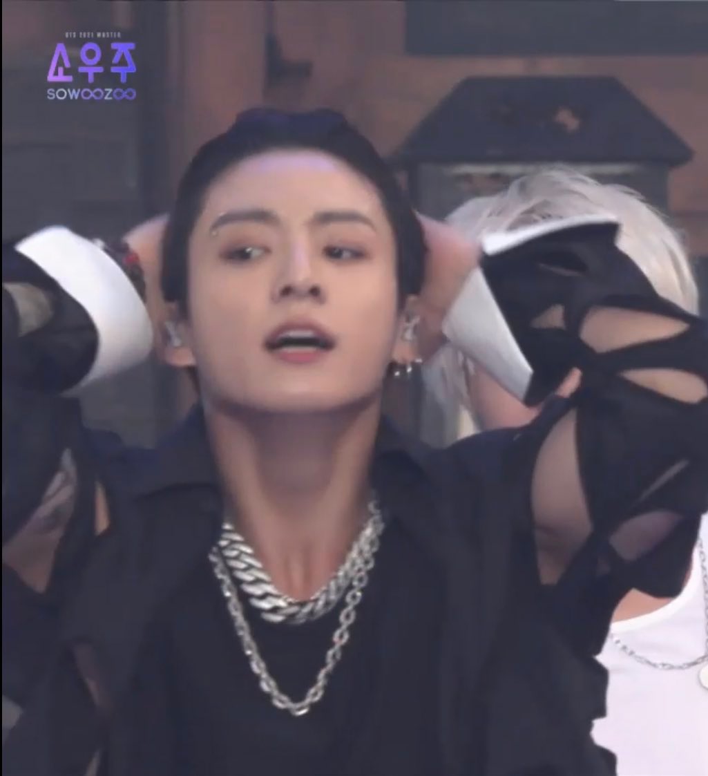 btsforever0213's tweet image. Please someone save me from jk.