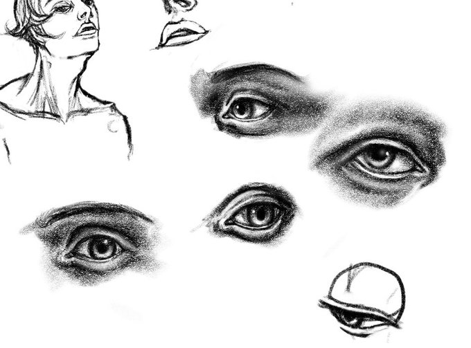 目を描いてました 