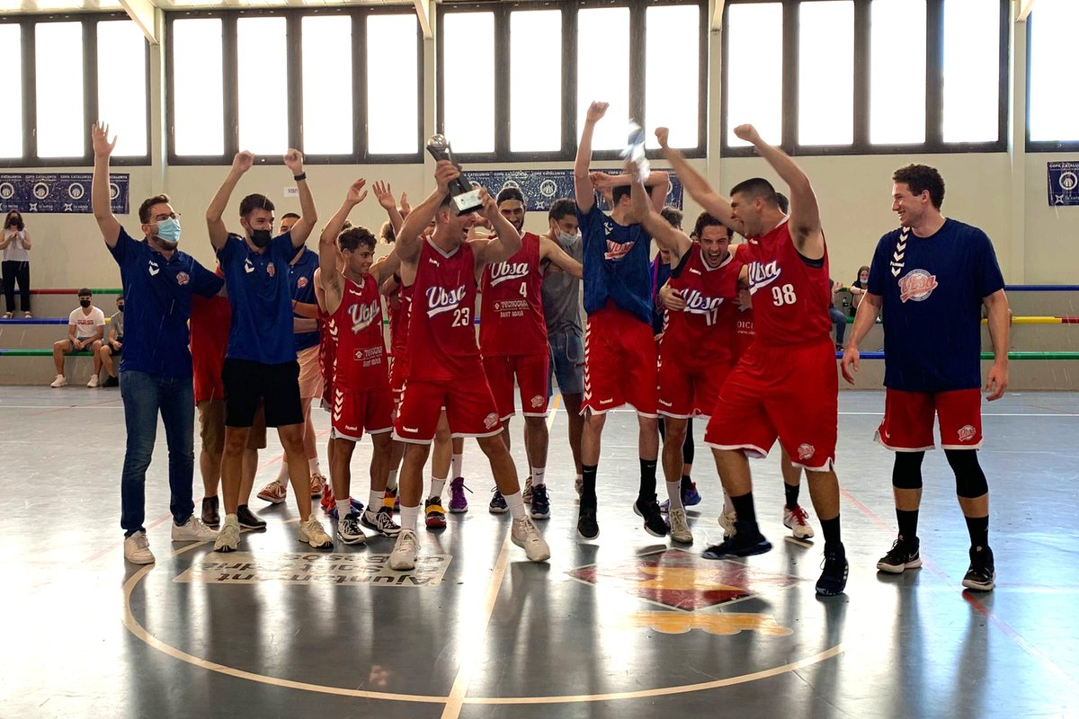FCBQ's tweet photo. 🏆 U.B. SANT ADRIÀ A es proclama CAMPIÓ de la Copa Federació de Copa Catalunya Masculina a Sant Adrià de Besòs. Enhorabona!

Final Copa Federació #CopaCatBQ🏀
@KtolicBasket 60 🆚 77 @somubsa  

📊 https://t.co/JVVCQfdtLN https://t.co/2vm9q7h454