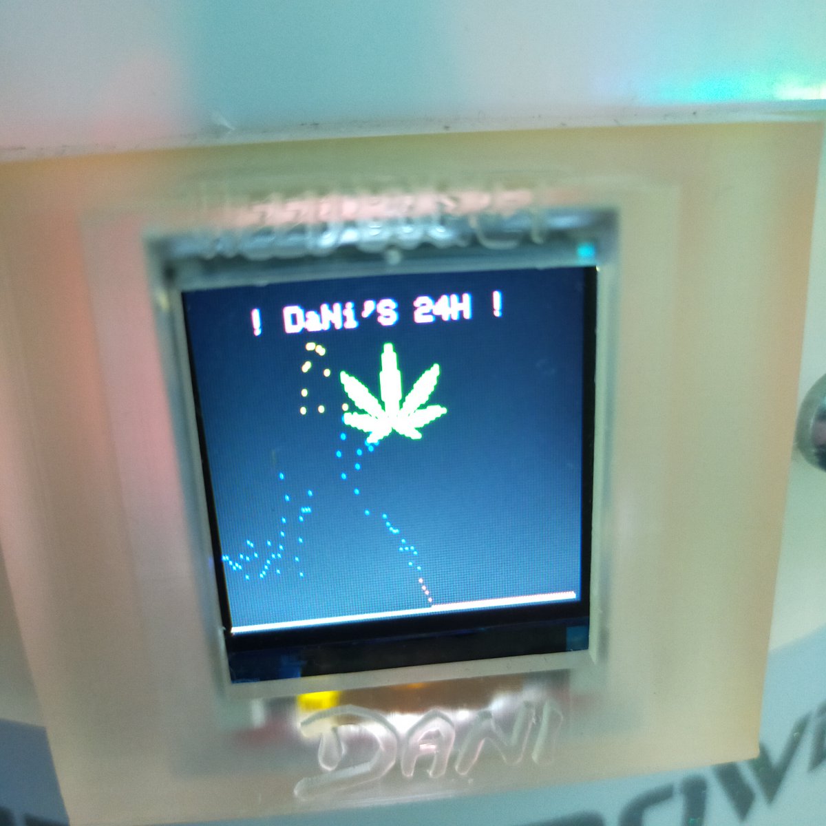 Dexterbot3's tweet image. Made a Arduino Weed plant Automatic grow bucket ! tested it , wil show results soon ! 🙌😍  #arduinoday #arduino #hardwarehacker #opensource #weed #growfaster #CannabisCommunity #sativa #Genius #smokeweed #smokers #groww #Dexterbot #CannabisNews #CannabisLegale