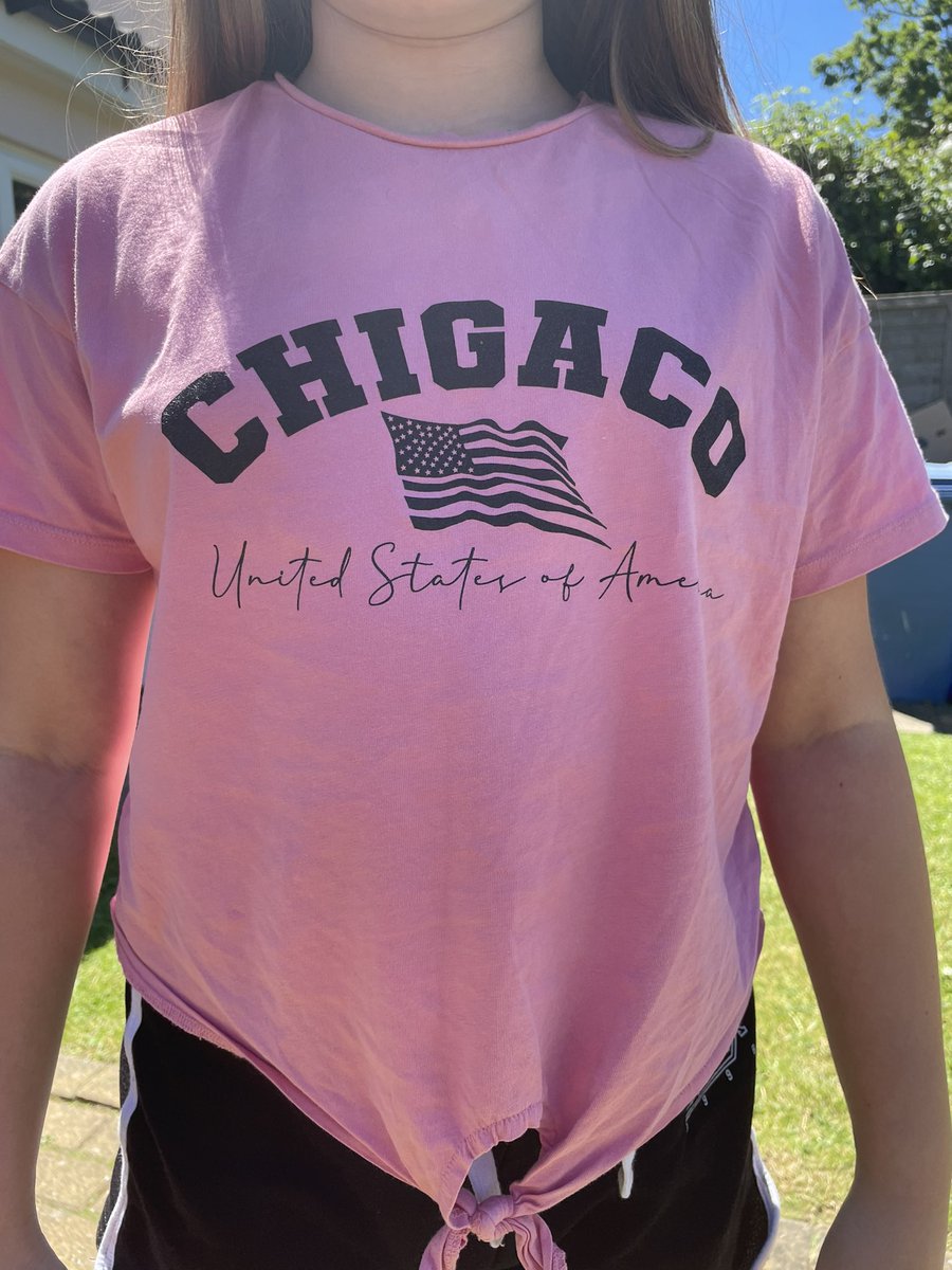KellyCarbs's tweet photo. @newlook how do you spell Chicago?? https://t.co/31SIIzx9QN