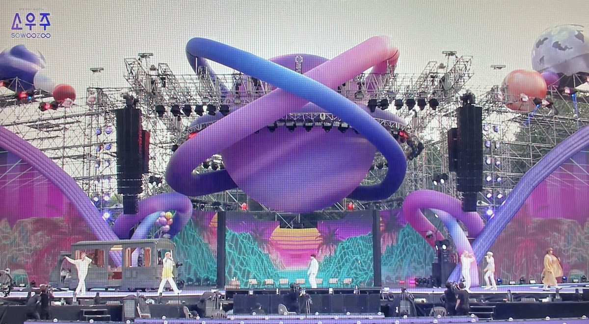 jtoni_n's tweet photo. Lets talk about the set https://t.co/JjBAecyMuk