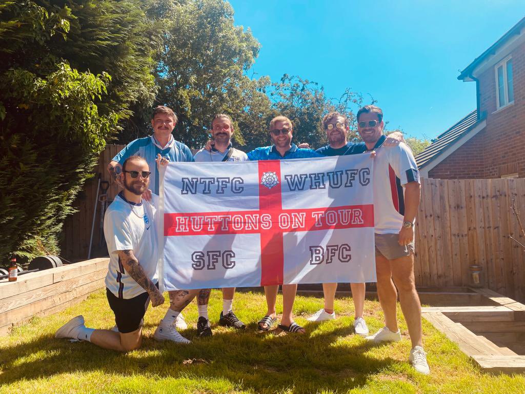 _Alan_Hutton's tweet image. Huttons on tour. Always and forever #Hutton #NTFC #WHUFC #SFC #BFC