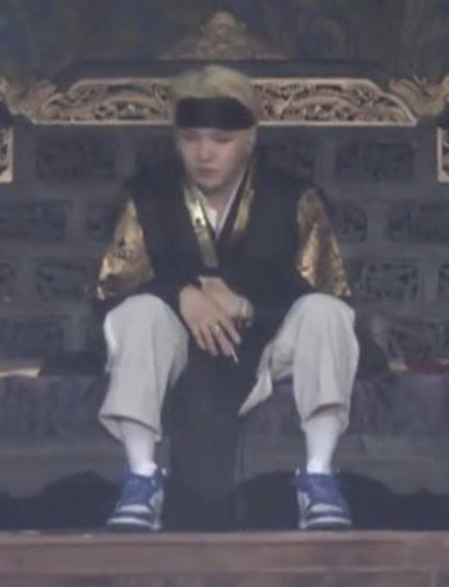 graceki04634199's tweet image. บังทัน &amp;amp; เจ้าของเพลง #MUSTERSOWOOZOO #DAECHWITA