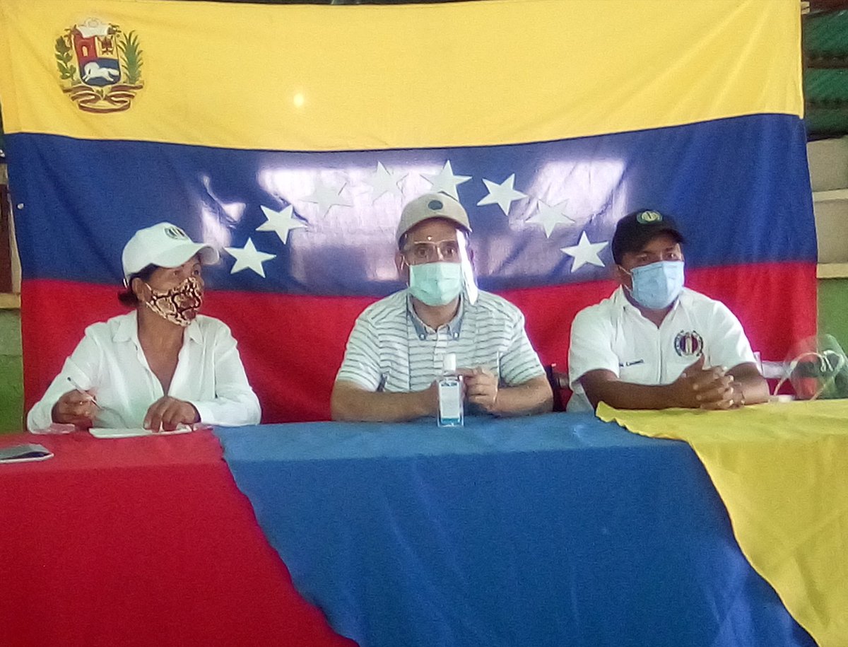 ADOrgPiar's tweet photo. #13Jun Más unidos y fortalecidos que nunca, nuestros secretarios Generales de #Piar1 Luis Leonett #Piar2 Caracciola Veliz junto al líder de Monagas @PieroMaroun una fórmula que organiza, camina y firmes por la libertad de Venezuela.
@ADOrgMonagas
@sandraalfaro https://t.co/Hx7ZweXRyz