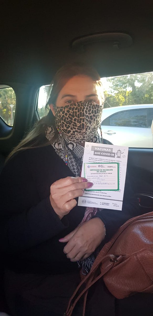 MaisaMartinez9's tweet photo. Luego de pasar la noche en el auto, mami ya esta con su primera dosis 🙌 aun tengo la esperanza que pronto nos toque a todos 🙏 #VacunasParaTodosYa #vacunaspy https://t.co/7sSZw7I7O7