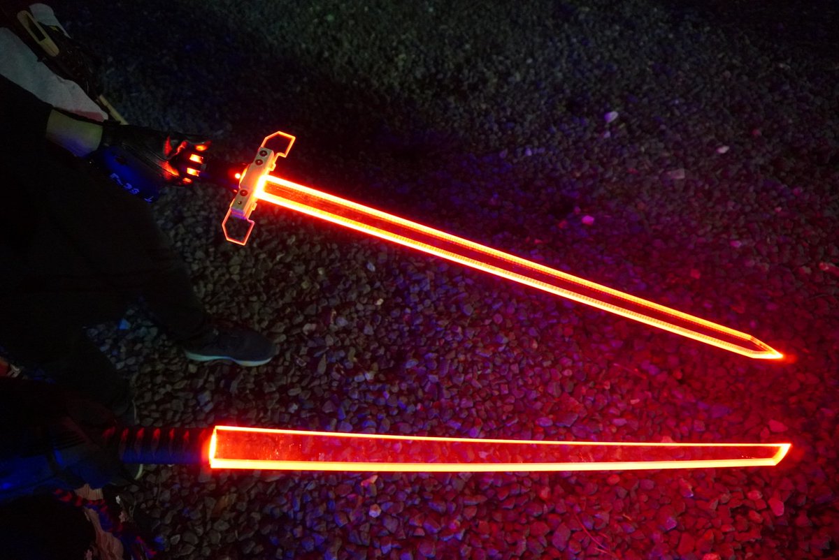 Diverdown_man's tweet image. はれて、
CHAOS REGIONの一員に
なれました！！

平日の夜に個人的に
撮影や練習するぜ。
練習用ほしくなるよね？
ファンタジーエッジも欲しくなるよね？？？

#ライトセーバー
#SamuraiEdge
#FantasyEdge