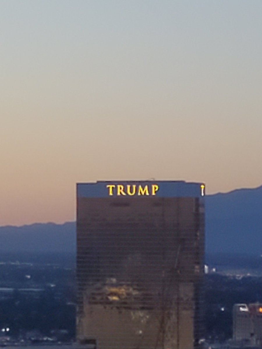 scottcrow6's tweet photo. @ArtValley818_ From the Paris tower 2 weeks ago.. https://t.co/gYGDX8HPI5