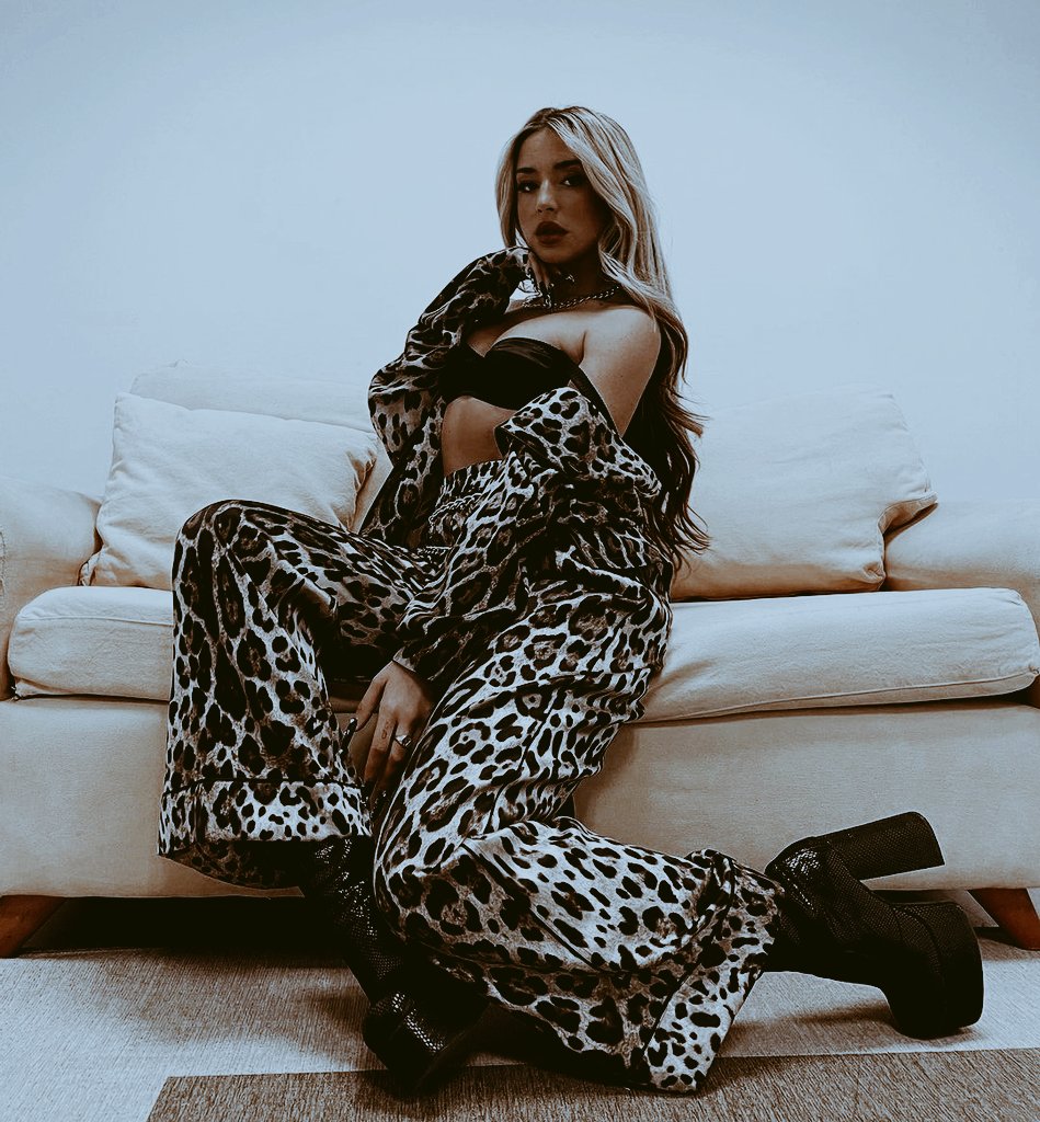 ‍   ‍   ‍  
        ❚❙ 𝐈𝐍𝐒𝐓𝐀𝐆𝐑𝐀𝐌 𝐏𝐎𝐒𝐓✱

           ▰▰ @𝒌𝒆𝒏𝒅𝒓𝒂𝒌𝒂𝒓⦂

            ❛dónde están las gatas❜ 
‍   ‍           
ㅤ    ━━━━━━━━━━━━━━━━━━━
ㅤㅤ⌂          ⌕          ⊞          ♡          ◌