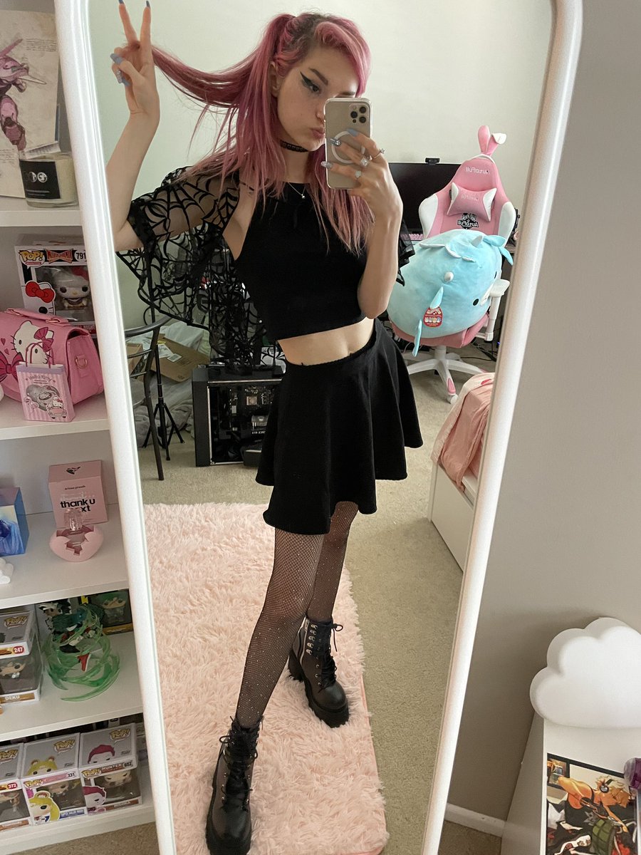 💜 cyber raven 🩵 tweet media