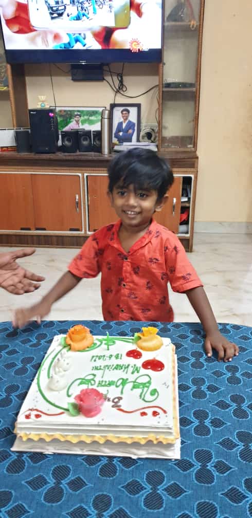 MSMATHIVANAN2's tweet photo. #HBD_MK_KAVINITHI_MUTHAMILSELVAN
#முக_கவிநிதி_முத்தமிழ்ச்செல்வன்
#Birthday_Celebration
#Family_function
🎂🎂😘🖤❤
@mkstalin @arivalayam
@Udhaystalin @muthamil38
@dmk_youthwing @DMKITwing https://t.co/W6aryblJxR