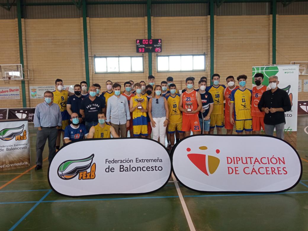 FExB's tweet photo. 🏆 Final Trofeo @DiputacionCC Masculino

💥 ¡FINAL!

@adcbaloncesto RS Diseño 9️⃣3️⃣
@SagradoCoraznCC Lithium Iberia 8️⃣5️⃣

Enhorabuena a los dos conjuntos cacereños por la gran final que han disputado.

#TiempoDeFinales #TeProponemosBaloncesto https://t.co/vWYyagjSj3