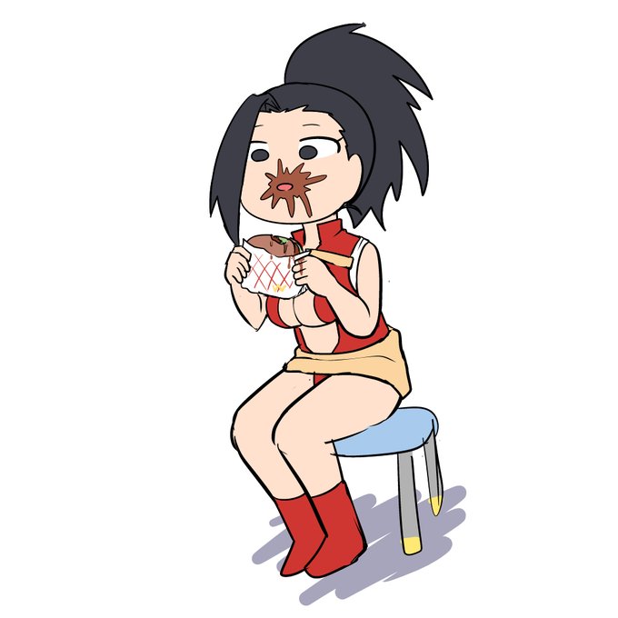 ハンバーガーを食べるのが初めてで、皆の真似をしてかぶりついたら口の周りがソースまみれになったヤオモモ 