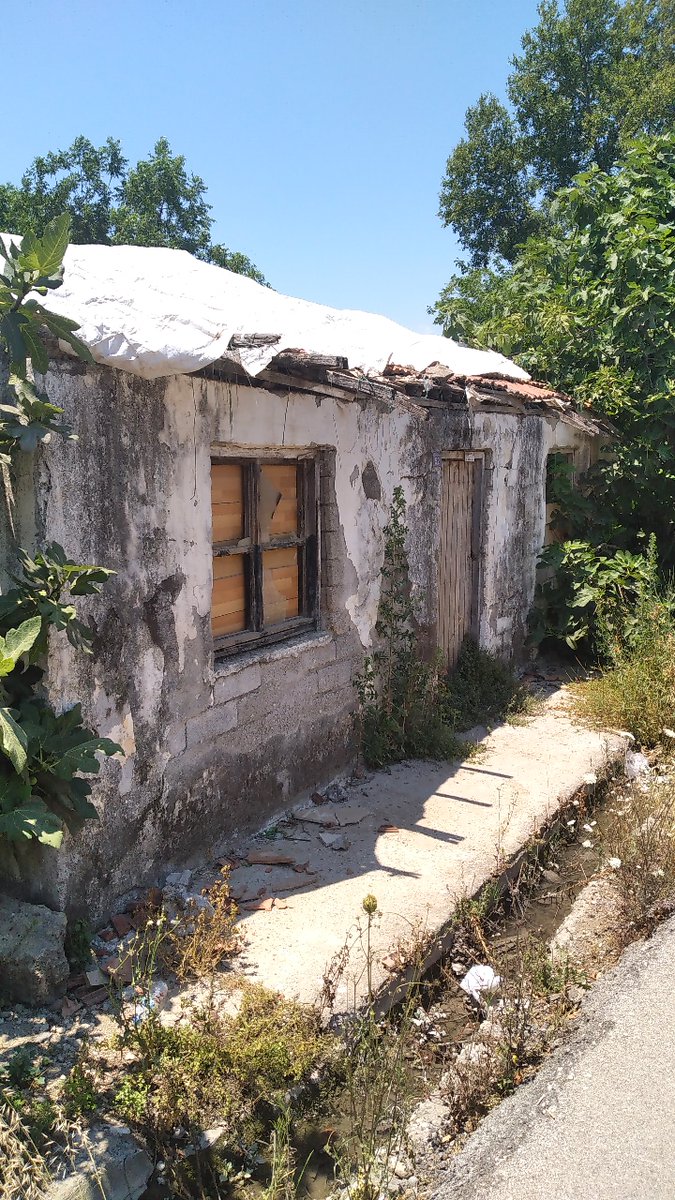 akantalyali's tweet photo. Bu fotoğraflar Antalya'nın tam göbeğinde bulunan Kırcami bölgesinden. 

2021 yılında hala imar sorunu çözülemeyen bu bölge Türk turizminin başkenti Antalya'ya yakışıyor mu 
@bocekmuhittin ? https://t.co/TYEeLwXy8x