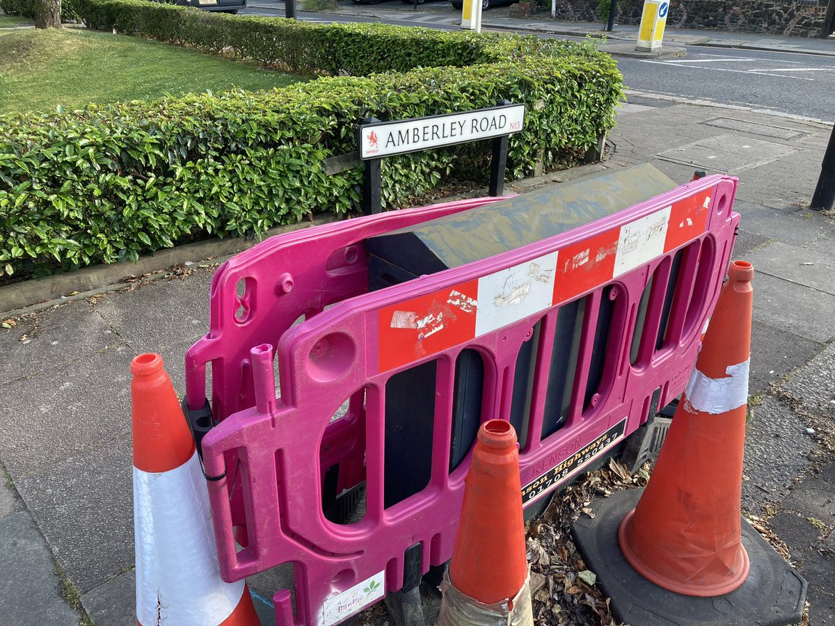 Simon Lee tweet media