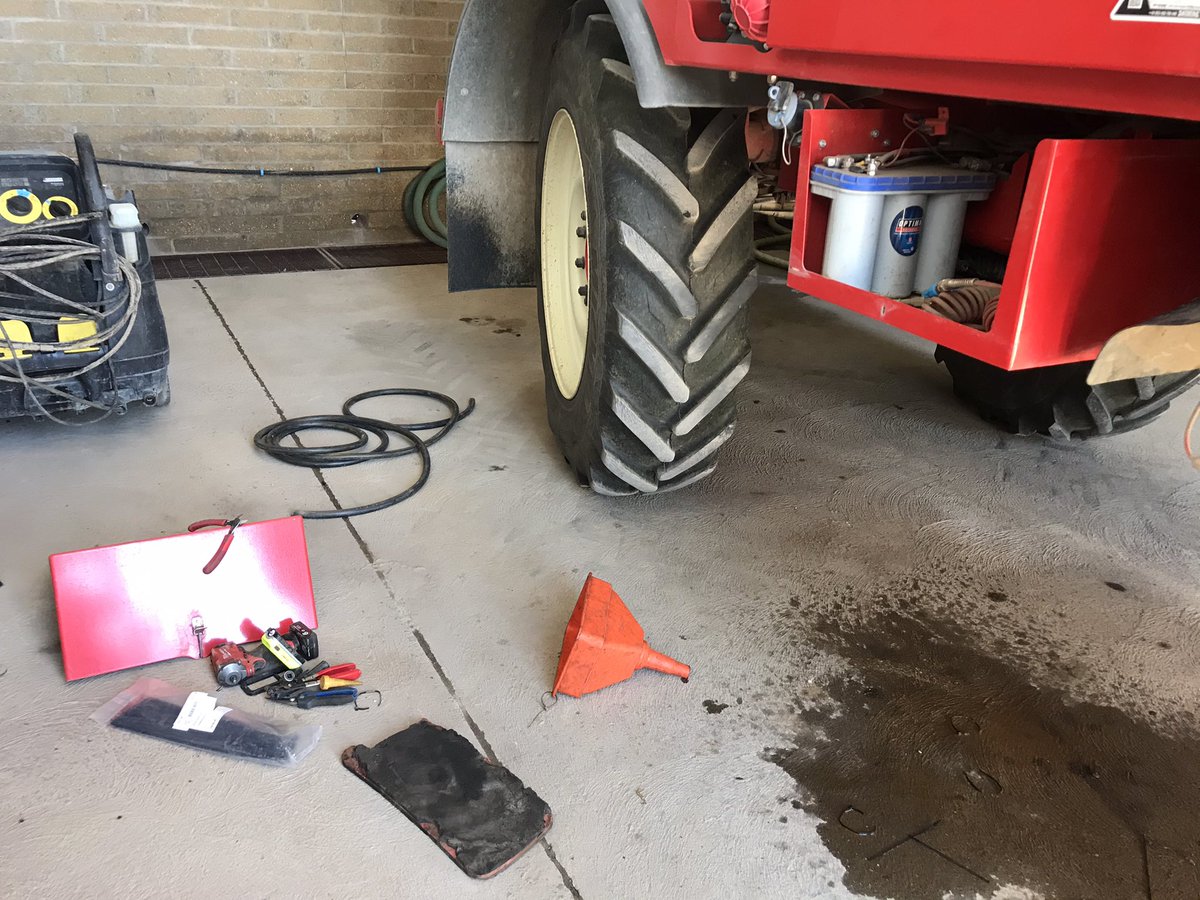 JimScarratt's tweet image. Always on a weekend! Excellent service come #jonnygowing #gengineering back up and running on a Sunday. Top man Jonny.....👍👍👌👌