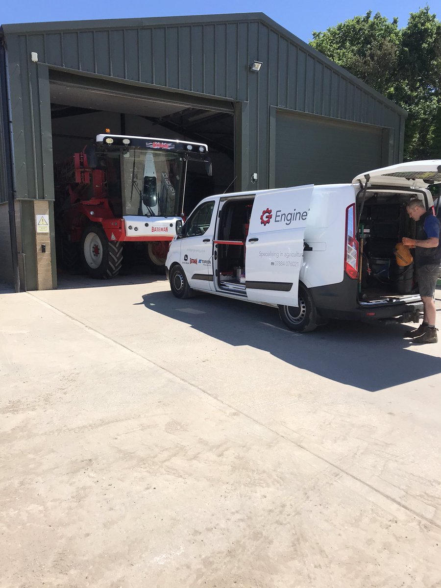 JimScarratt's tweet image. Always on a weekend! Excellent service come #jonnygowing #gengineering back up and running on a Sunday. Top man Jonny.....👍👍👌👌