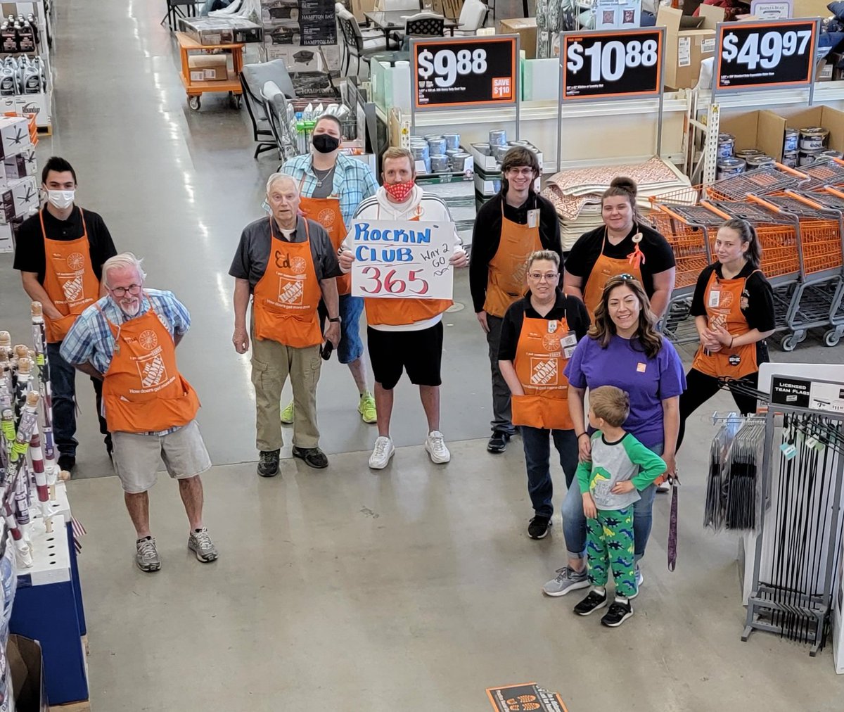 Rocking 365 Days Safe. Great job team. #1531TheRock So proud of our store.  First time in 19 years we made it.  @conniewalton17 <a href="/MASM1531/">Chris Flores</a> <a href="/QueiroloLinda/">Linda Queirolo</a> <a href="/josip1531/">Josip</a> <a href="/NeriWilliams/">Neri Williams</a> <a href="/RodriguezMBridg/">Bridgett Rodriguez</a> <a href="/lindseyTHD/">Lindsey Chapman</a>