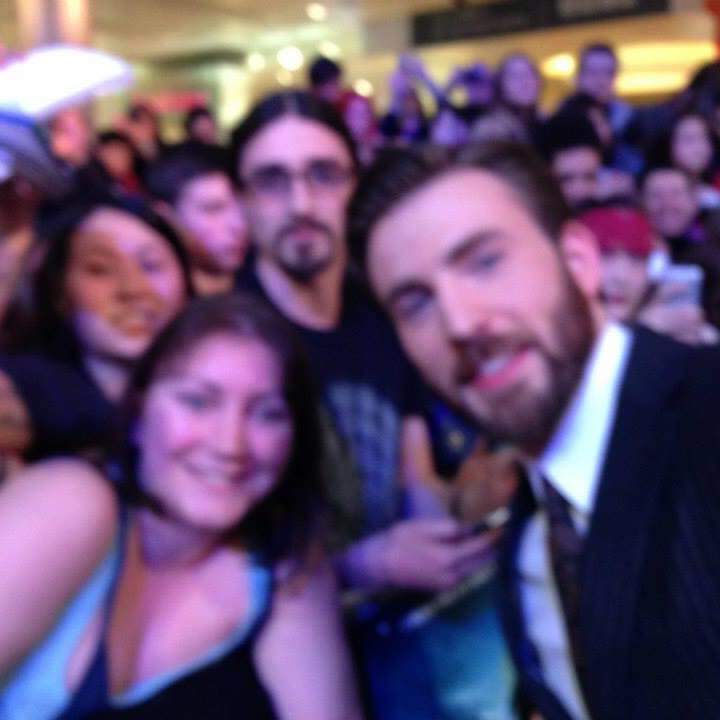 Happy 40th birthday <a href="/ChrisEvans/">★</a> hope you get spoiled rotten and have a fantastic day