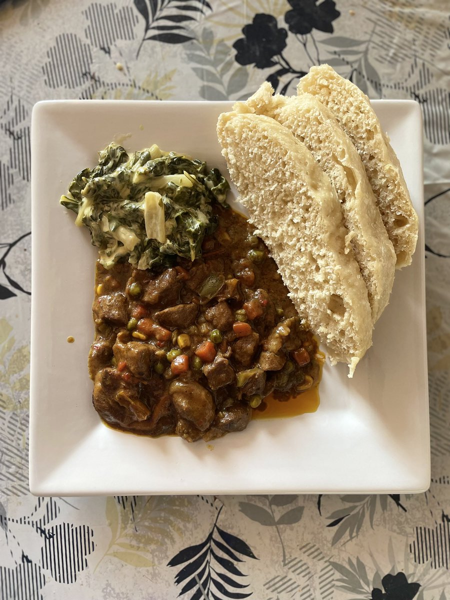 Phislash's tweet image. This is my final product for #CookingWithDlamini this week. 

Steamed bread and lamb stew.  

Join us next week same day, same time. And please follow my business account @HealthLocusZA 🙏🏽🙏🏽🙏🏽