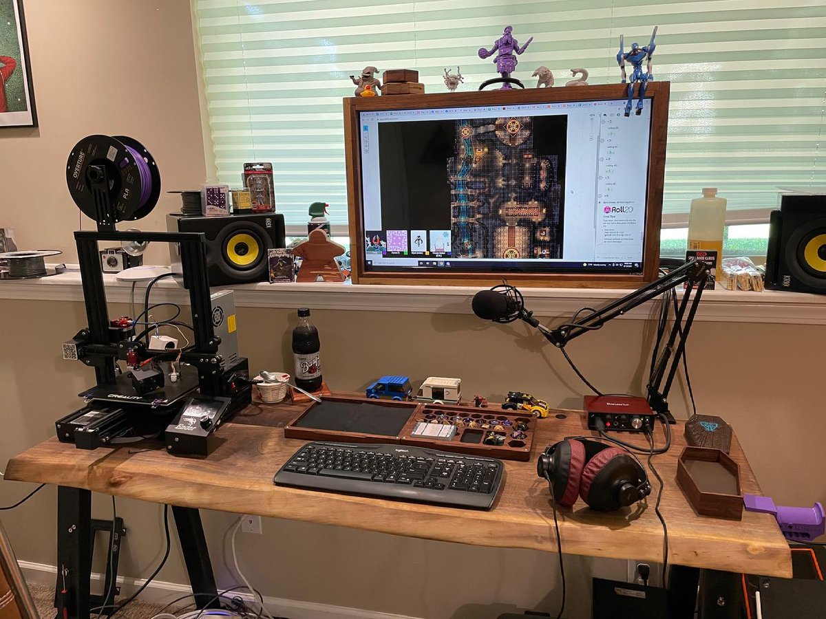 Sunday is game day, morning dnd session, than evening board games.
.
.
.
#boardgamegeek #tabletopgame #geek #gaming #gloomhaven #dnd #minis #dice #dnd5e #pathfinder #boardgame #goblinhive #tabletoptravelingtray #ttrpg #tabletop #nerd #rpg