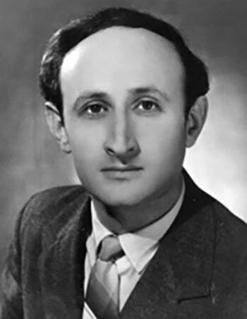 MMiransky's tweet image. В конце 90-х небольшой компанией собирались на квартире моего хорошего знакомого, чтобы сразиться в шахматном бою. Одним из участников этих турниров был Владимир Зиновьевич Угорский. companybest.ru/publications/6…