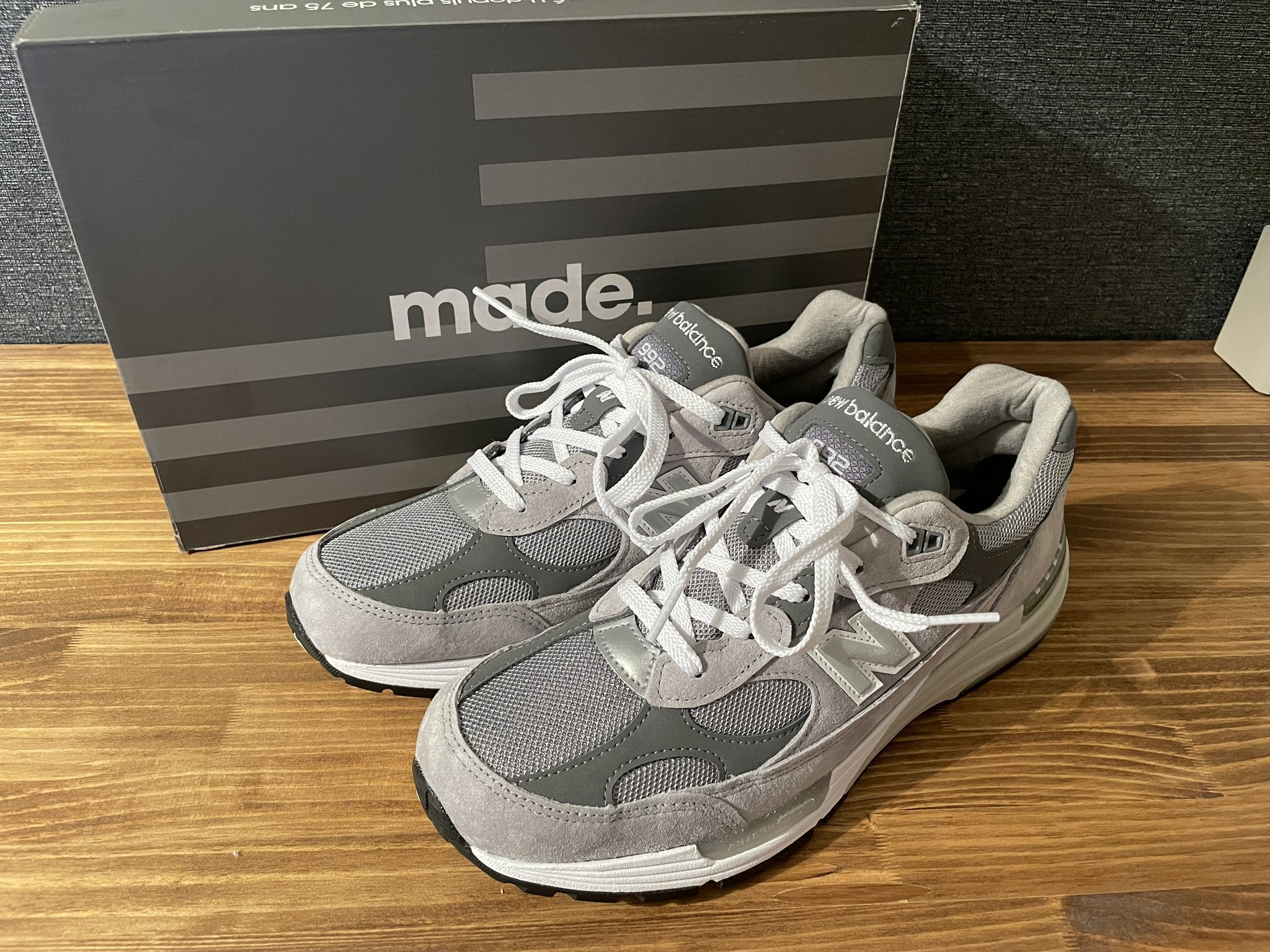 たいぺい 革靴 ニューバランス992開封しました スティーブ ジョブズも履いてたスニーカーなのでワクワクです Nb992 T Co Rcxgw9bhhv Twitter