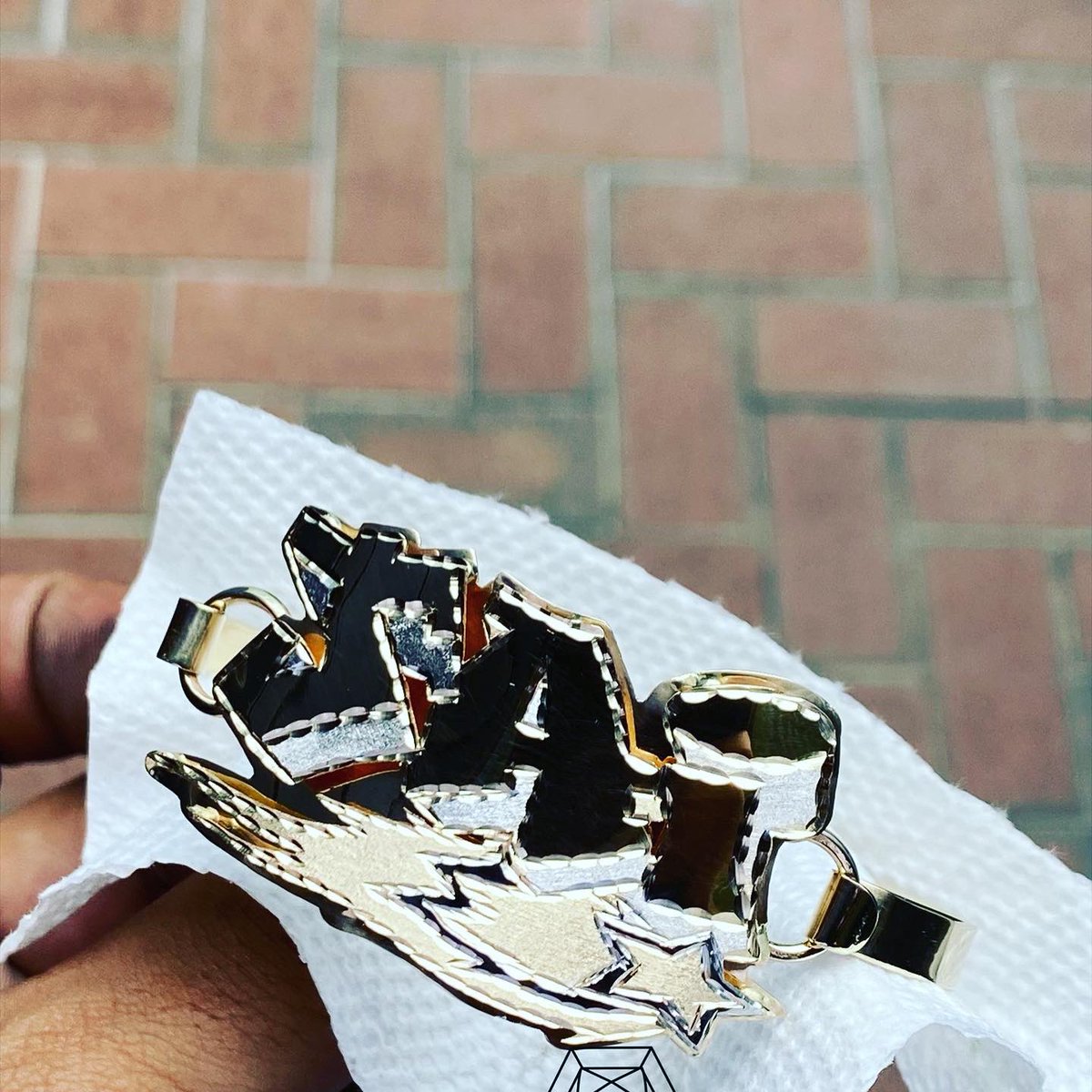 Tha_Jeweler's tweet photo. GOOD MORNING! 

Client came in, said he want two bracelets and he want them unique and BIG. 

Guess what we did..

BROUGHT HIS IDEA TO LIFE💯🙏🏼‼️🔥

#14kgold #custom #handmade #foreverhumble #theresalotidontpost #ammofordays #shoutstomyclient #timewaitsfornobody⏰⏳ #ilovemyjob https://t.co/wACsr5XbBv