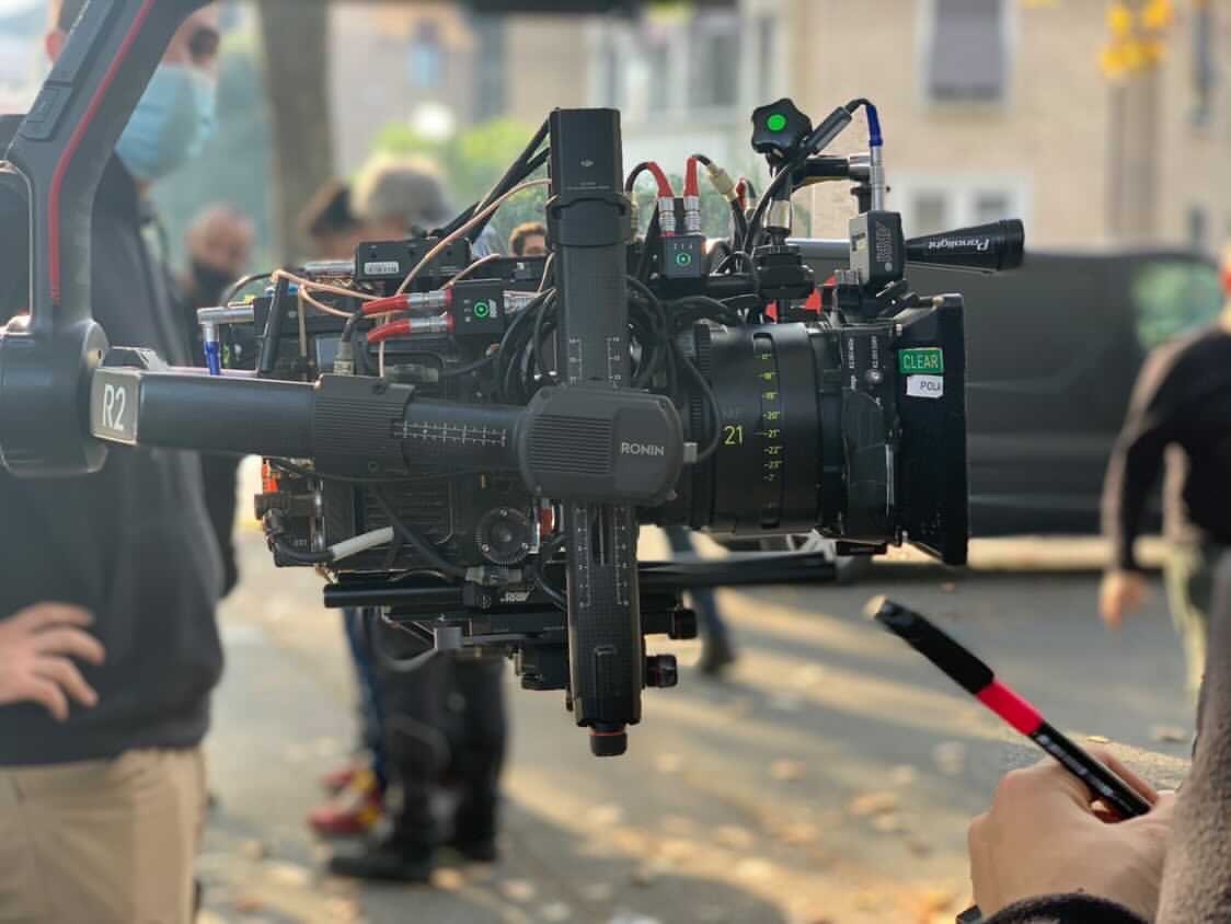 lenstoolkit's tweet image. Great DJI Ronin 2 setup featuring Arri&apos;s Alexa Mini and Arri/Zeiss Master Primes 🎥⁠
⁠
⁠📸 IG: niccolodiguida⁠
⁠
#f8lenstoolkit #arrialexamini #masterprimes #setlife #behindthescenes #gimbal #djironin2 #filmproduction #cameradept #camerasetup #cameradepartment #iosapp