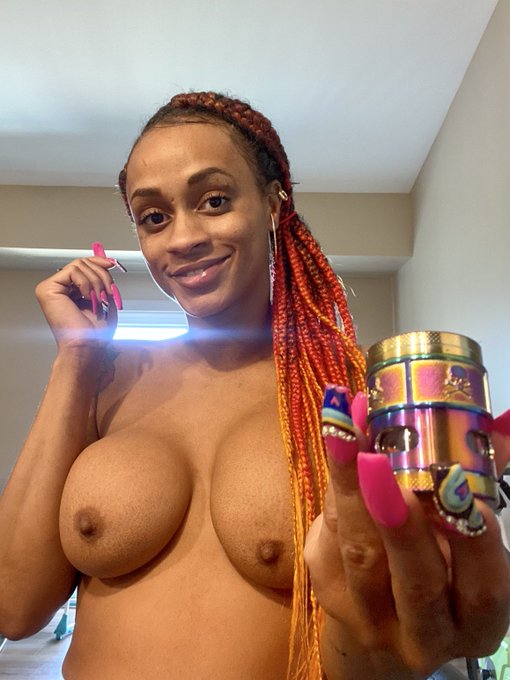 Help me roll up? https://t.co/3Wbo8uBrtW