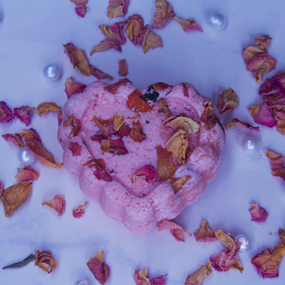 SKBodyCare's tweet photo. Bath bombs, new scents,
smudge sticks, merch, stickers, etc drops today at 5pm 🥵 https://t.co/3cfLhmw3cX