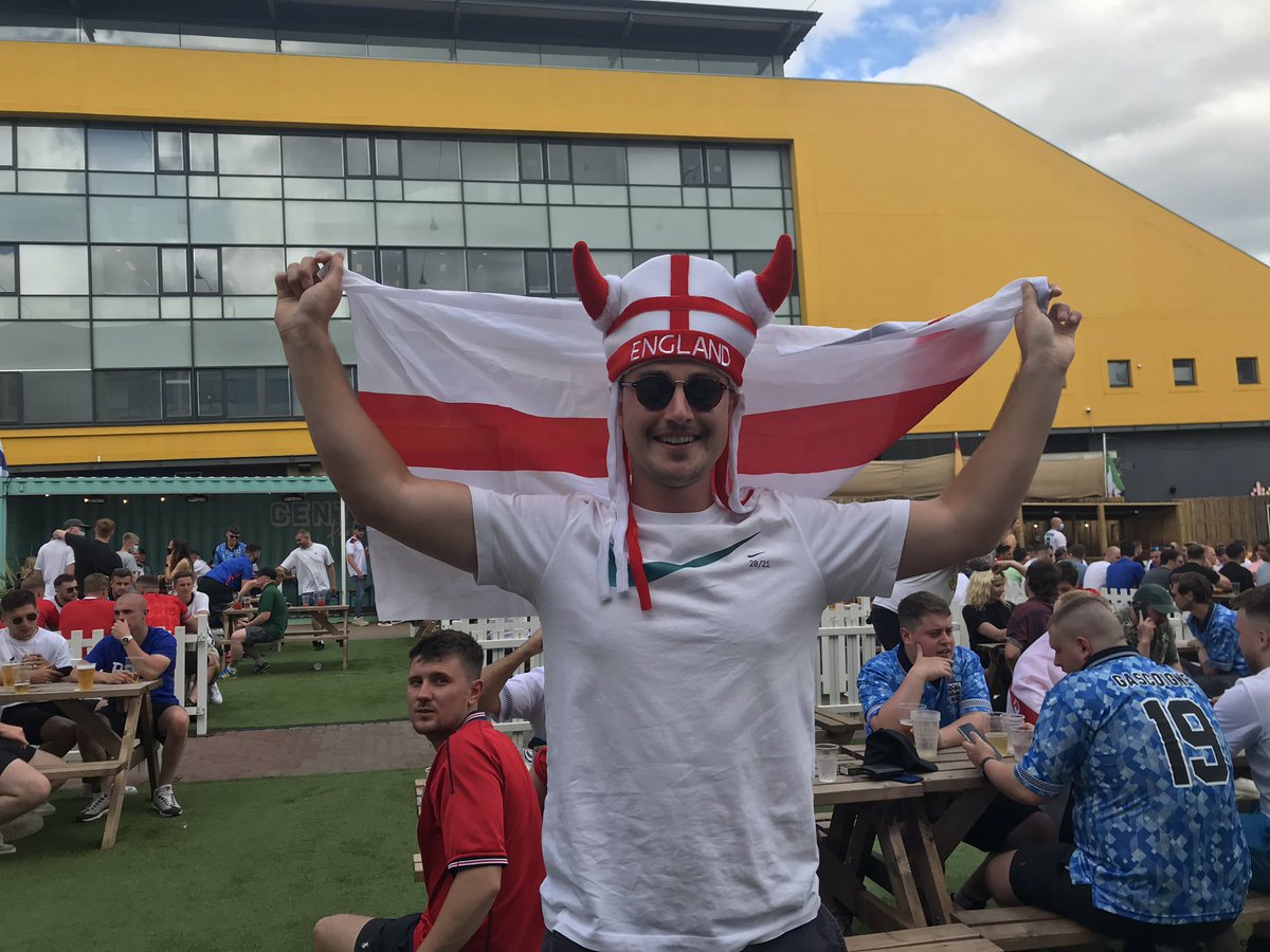 NicoleGoodwin92's tweet image. Owen Grieves (aka the Jarrow Viking) said: “It’s been a belter match. Best thing I’ve ever seen.”