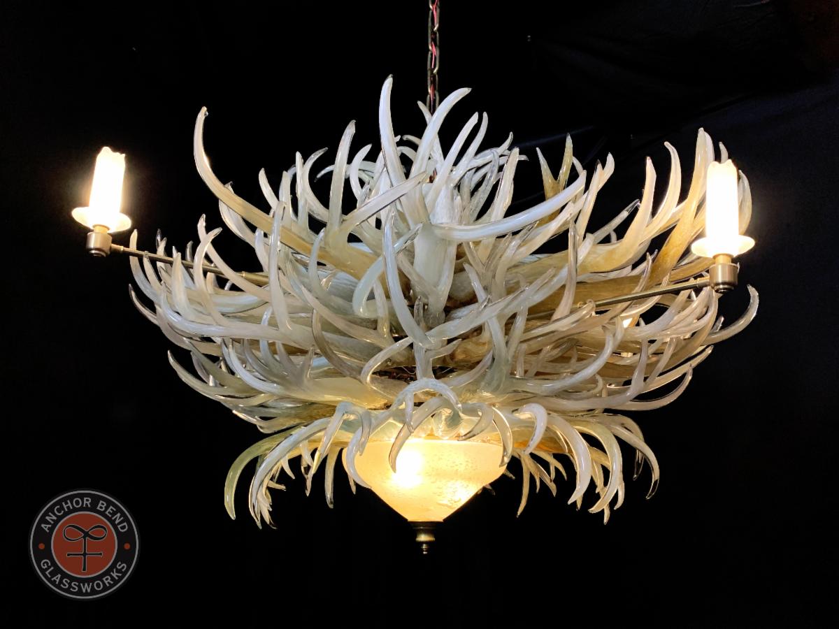 New LED Dimmable Antler Chandelier! Change the mood to match your mood. conta.cc/3xfnhlI