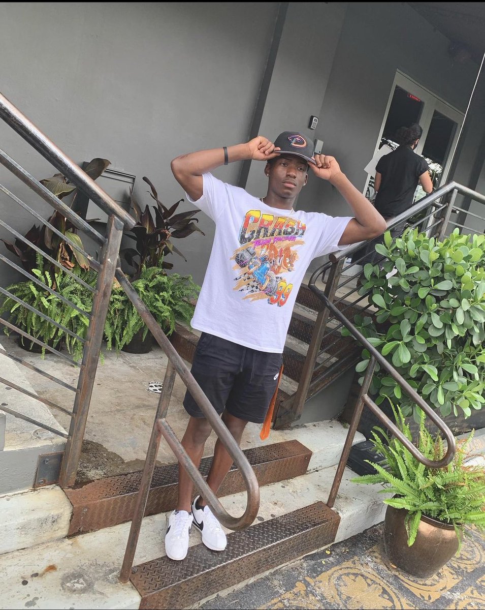 therealmanny___'s tweet photo. #WhosWhoAtClemson 
🐾 Emmanuel Harley aka Manny
🐾 St. Matthews, SC📍
🐾 Junior🐅
🐾 Electrical Engineering Major⚡️ https://t.co/w0pvkr7zv4