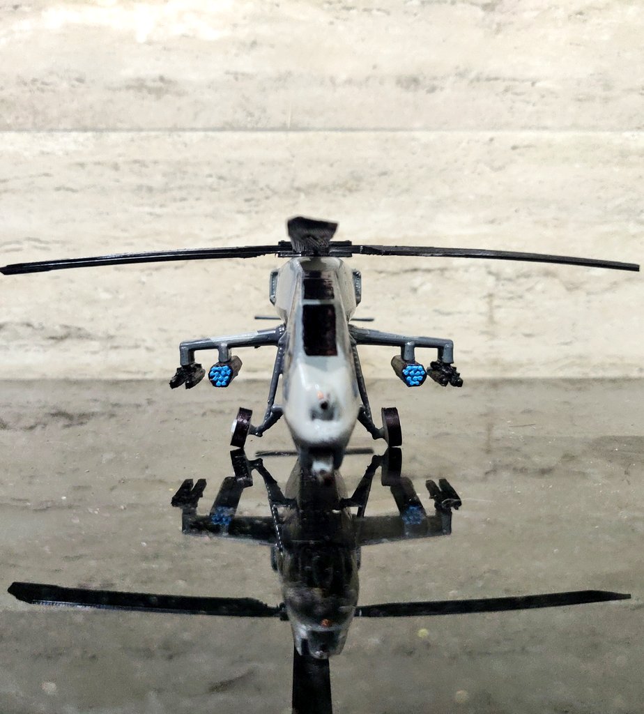 prints_india's tweet image. Presenting light combat aircraft #LCH
#indianairforce