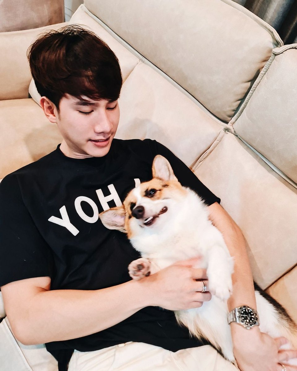 MaxTulTH's tweet photo. #Tul_Pakorn Update IG !!!

" ชั้น ผู้ซึ่งอิจฉาหมา.. ~ "

IG : Tul_Pakorn

#Tul_Pakorn #MaxTulTH https://t.co/1K9iPht0IL