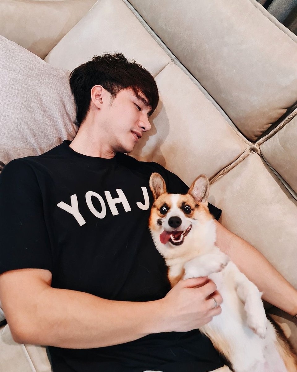MaxTulTH's tweet photo. #Tul_Pakorn Update IG !!!

" ชั้น ผู้ซึ่งอิจฉาหมา.. ~ "

IG : Tul_Pakorn

#Tul_Pakorn #MaxTulTH https://t.co/1K9iPht0IL