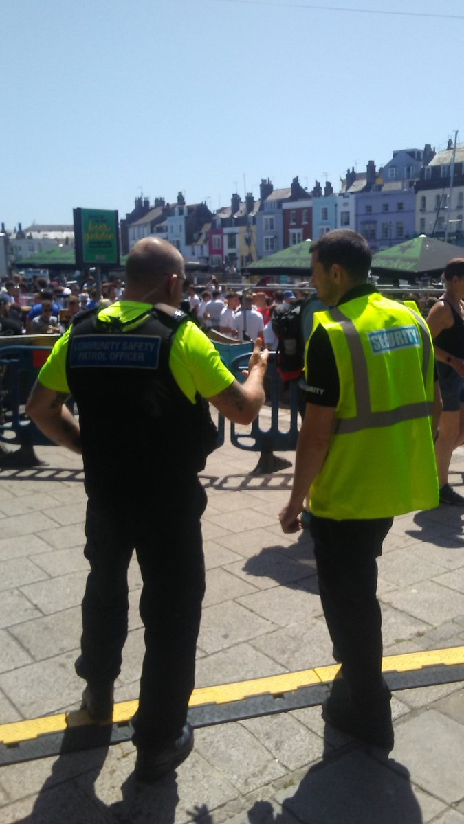 PatrolOfficers's tweet image. Busy and hot for the weekend shift. Usual ASB hotspot patrols on Saturday and Sunday assisting local security teams and licensed premises. Located a male asleep in a vehicle in a local car park........which wasn't his.......family regained the vehicle and headed home #weypatrols