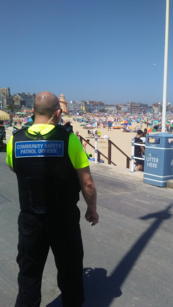 PatrolOfficers's tweet image. Busy and hot for the weekend shift. Usual ASB hotspot patrols on Saturday and Sunday assisting local security teams and licensed premises. Located a male asleep in a vehicle in a local car park........which wasn't his.......family regained the vehicle and headed home #weypatrols