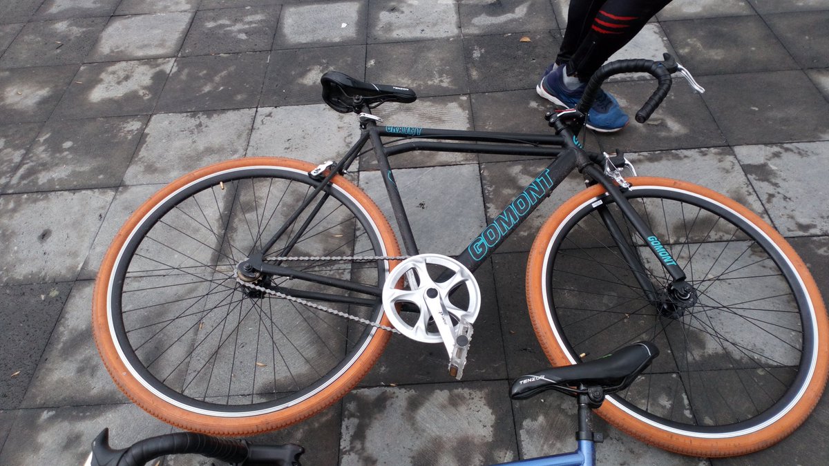 bicimixtles's tweet photo. ¡Ya llegaron las bicis GOMONT!
Ven a conocerlas, súbete, pruébalas. Estarán hoy hasta las 12 aquí en Parque Revolución, Naucalpan centro.
$3800 precio base, más lo que le agregues para personalizarla 😎 https://t.co/zIEGqfsJrS