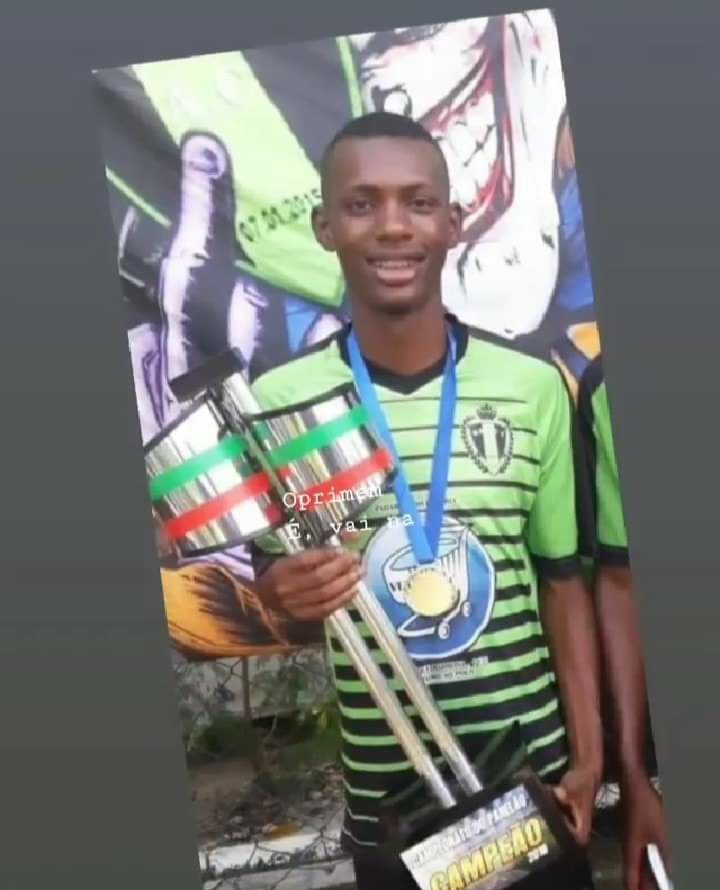 PumaFc2020's tweet photo. DESCANSA EM PAZ ZAGUEIRÃO 🏴
💚🖤 FOI HERÓI  😕😭 https://t.co/aB1YalAVFt