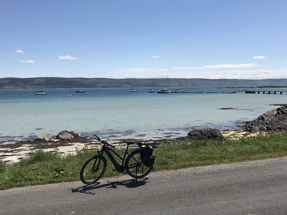 spbeevers's tweet image. Lovely day on Gigha. We had the last of the smoked halibut ⁦@BirteesBlog⁩
