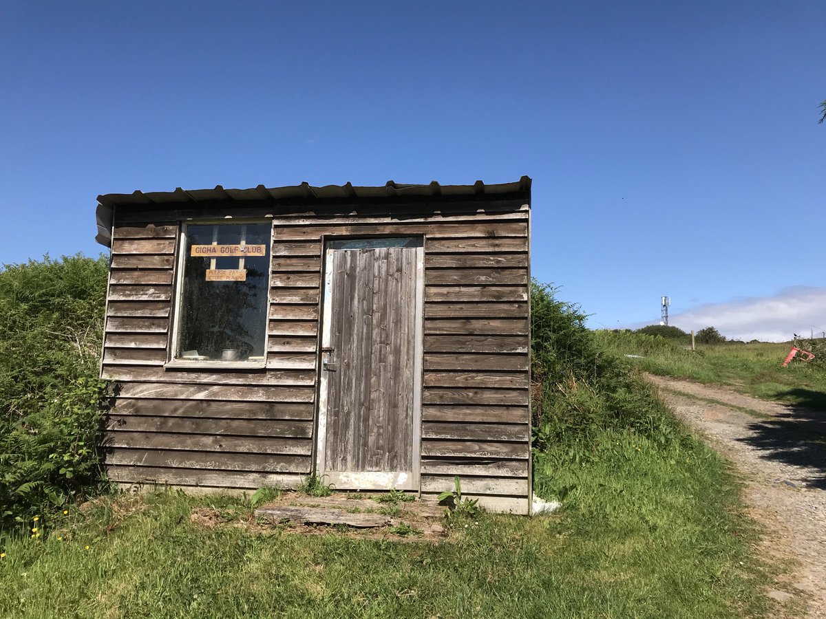 spbeevers's tweet image. Lovely day on Gigha. We had the last of the smoked halibut ⁦@BirteesBlog⁩