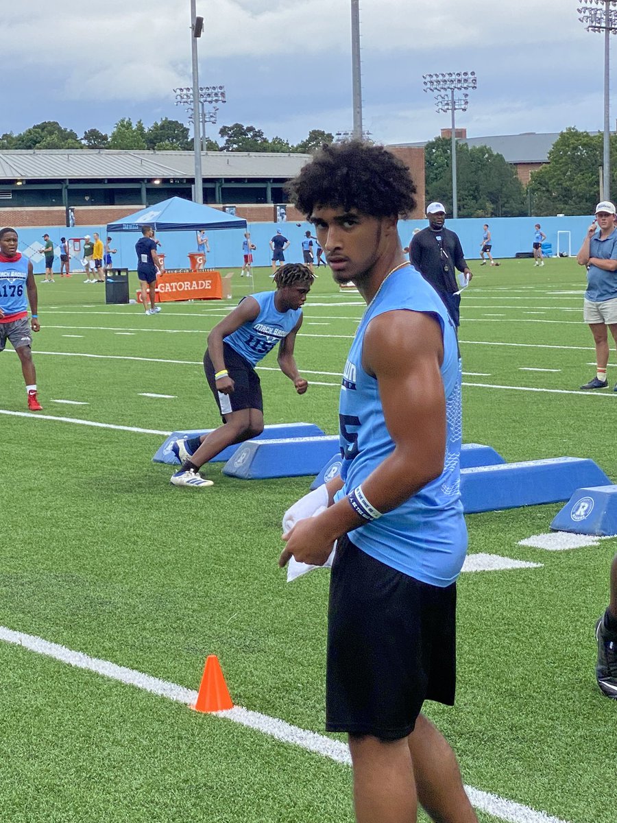 IsaacWooten24's tweet image. When the competition is getting worn out and tired, that’s when I turn it up even more and smoke em💨😈 @ravafit has been getting me ahead of the curb🙏🏾💙🤍@coachmeans_20 @TarHeelFootball @NCHSBlueSheet @iknowjacksports @DJSummersdj @Louisburg_FB @Coach_McComb @CoachMGoggans