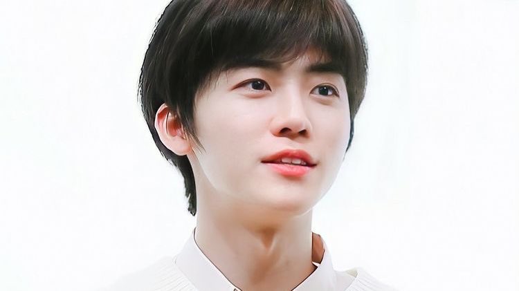 yukinnomin's tweet image. nomin au // love bruises

where you get physically injured every time your soulmate is feeling intense emotional pain, jeno keeps getting bruises bc of his soulmate. he ends up approaching head nurse na jaemin, who treats his injuries, without knowing he is the one causing them