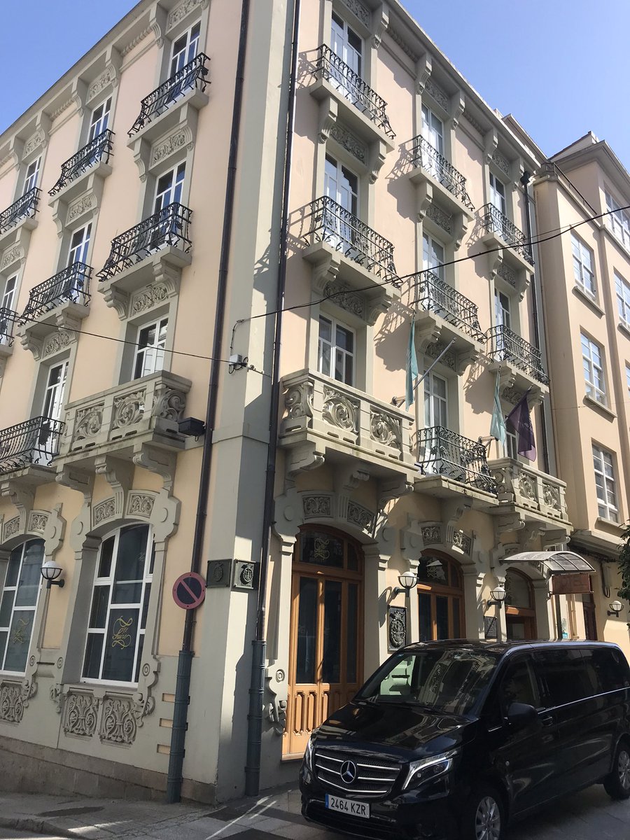ConfortAutos's tweet photo. Seguimos viajando y haciendo nuevos amigos. 
Hoy una familia de 6 personas, descansarán en #hotelsuizo de #Ferrol, y mañana empezarán a hacer el #caminosantiago. 
Confort Autos Galicia, vehículos berlina y Minivan hasta 7 pasajeros!
#pilgrim #ferrol #santiagodecompostela #coruña https://t.co/gtzktytOtz