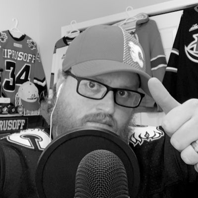 vintagejohnny84's tweet photo. #BroadcastingDream #TeamNoQuit #YetiMic #NewProfilePic https://t.co/H9CbfAbzJW