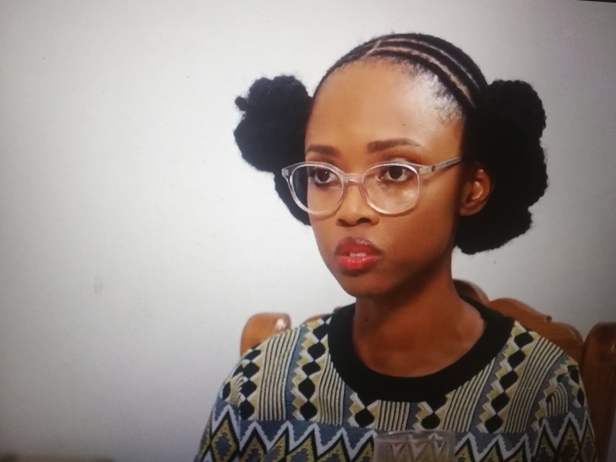 TinyikoZitha's tweet photo. #DateMyFamilly beauty appreciation post. And smart too🔥🔥 https://t.co/DzOuLeVttd