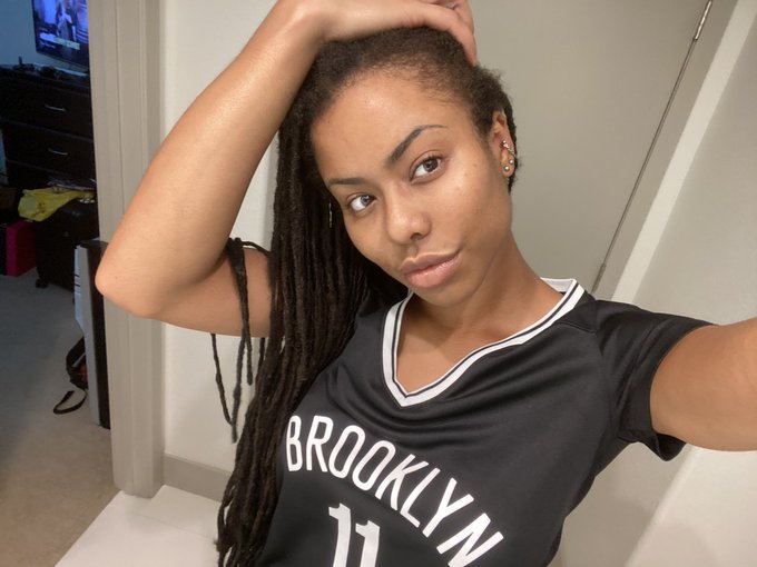 1 pic. I'm working today so I'm gonna miss the game--pls cheer on irving and durant extra hard for me